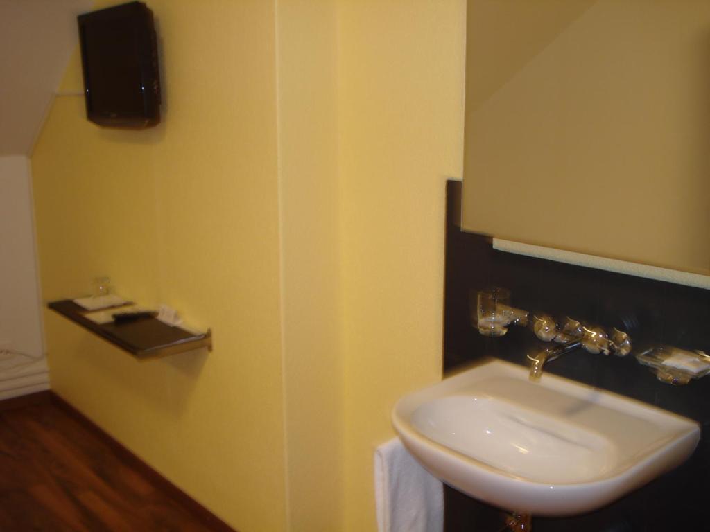 Triple Room with External Private Bathroom